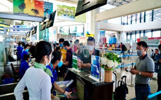Tăng cường phòng dịch tại sân bay Nội Bài